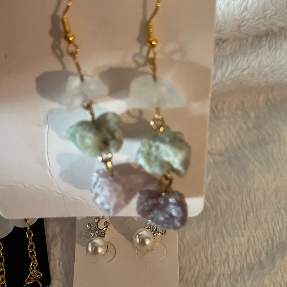 Bundle Earring Set - Picture 4 of 6